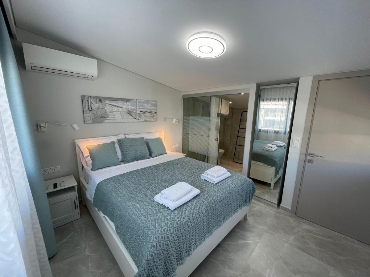 Callisto Luxury Suite Nikiti  Bagian luar foto