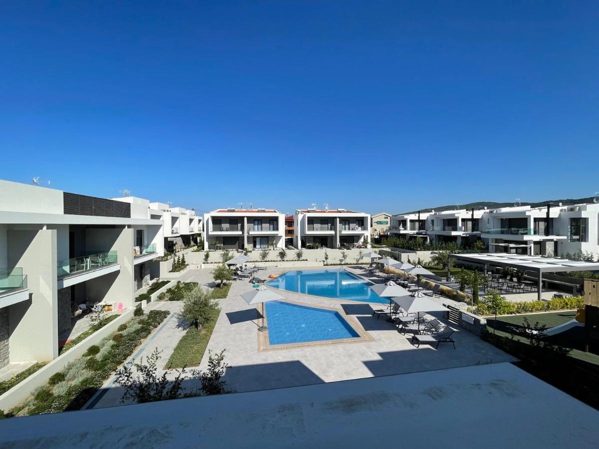 Callisto Luxury Suite Nikiti  Bagian luar foto