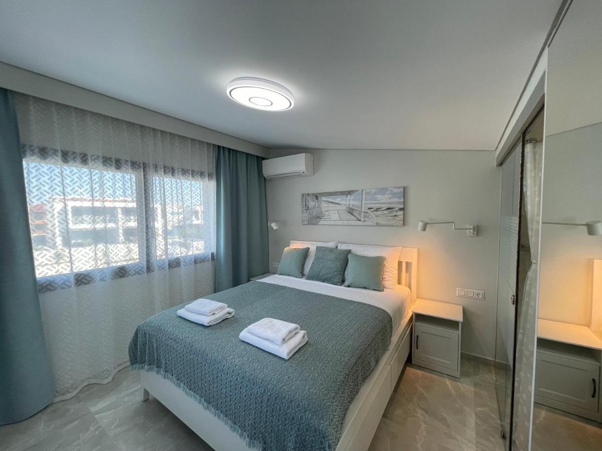 Callisto Luxury Suite Nikiti  Bagian luar foto