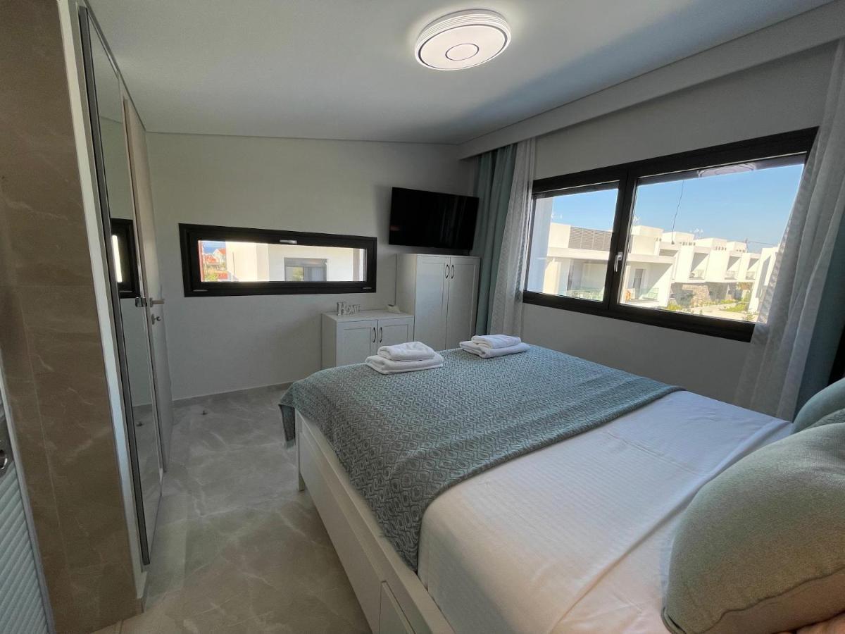Callisto Luxury Suite Nikiti  Bagian luar foto
